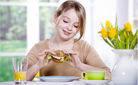 A gyermekkori elhízás és hirtelen fogyás okai - Ezt tehetjük ellene