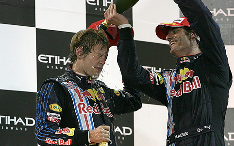 Sebastian Vettellel, csapattársával az Abu Dhabi GP Race