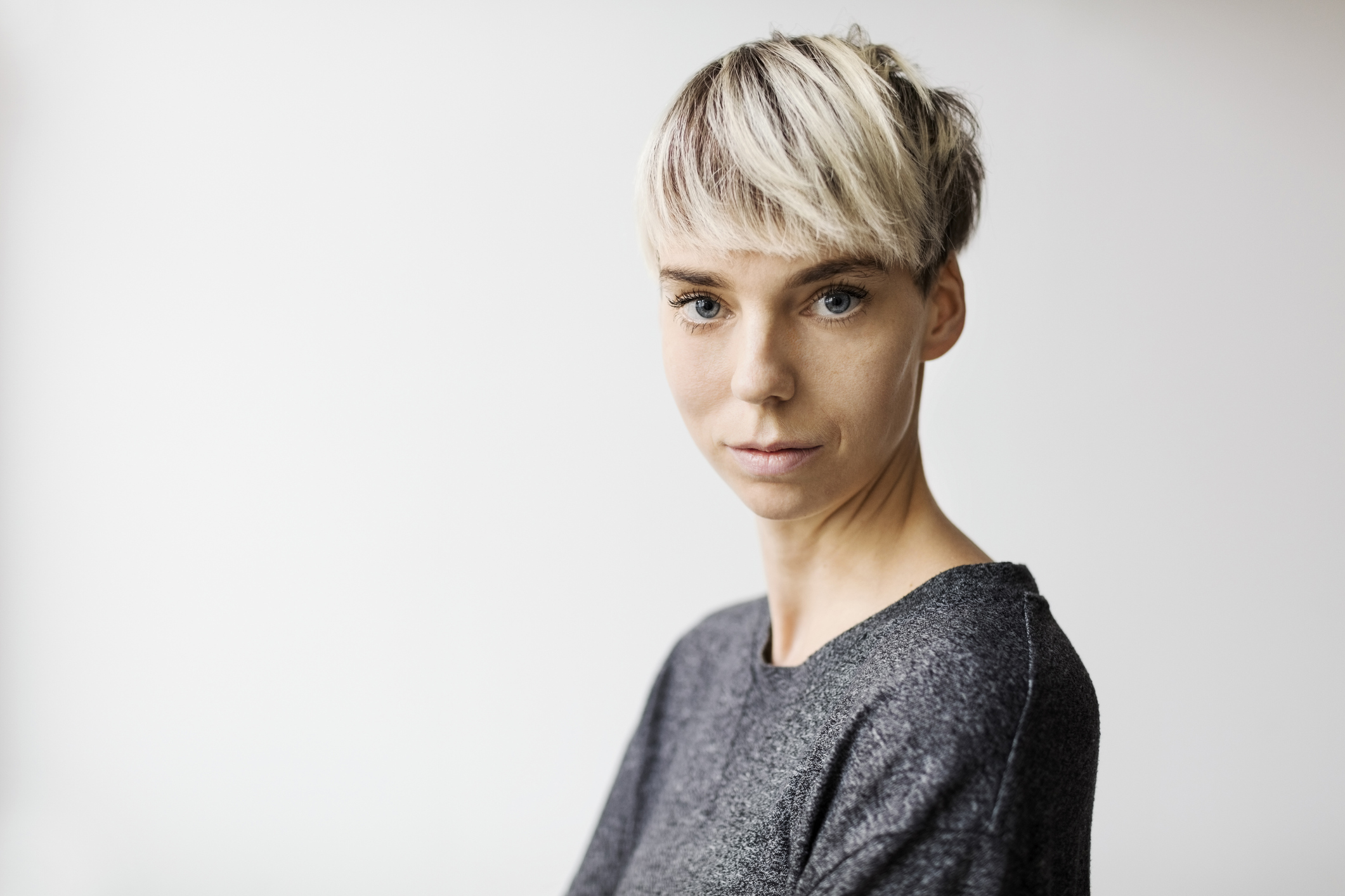 Visszafogott rövid haj