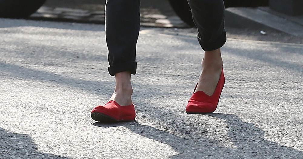 Kate Moss plimsoll cipőben