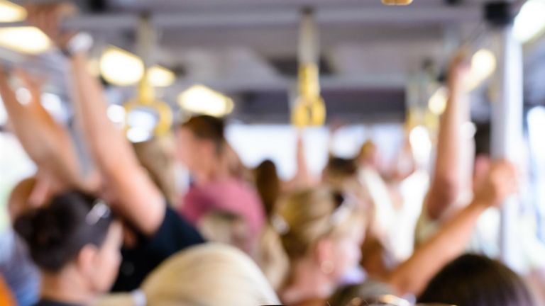 felelősség, idegenek, busz