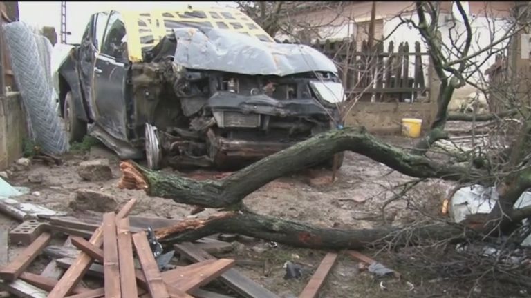 Terepjáró Csobádon (forrás: TV2)