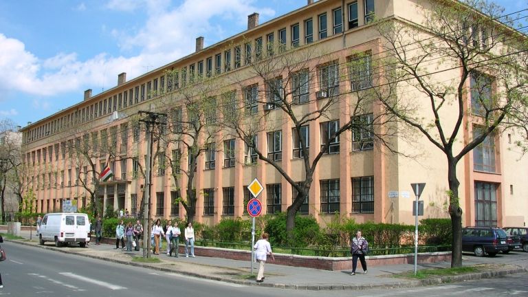 Jedlik Ányos Gimnázium, Csepel (forrás: Mapio)