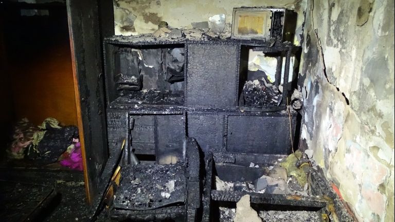 A fülöpszállási ház a tűz után (fotó: MTI / Donka Ferenc)