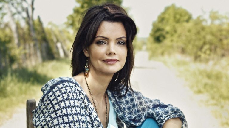 Tóth Krisztina, költő-képzőművész