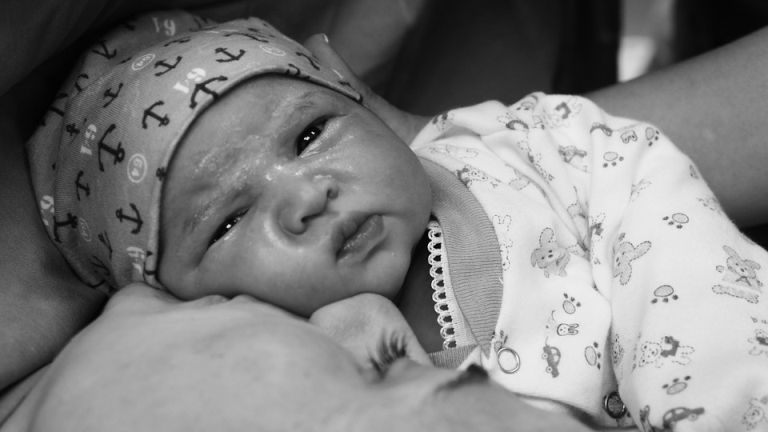 szülésélmény anyaság tanulmány