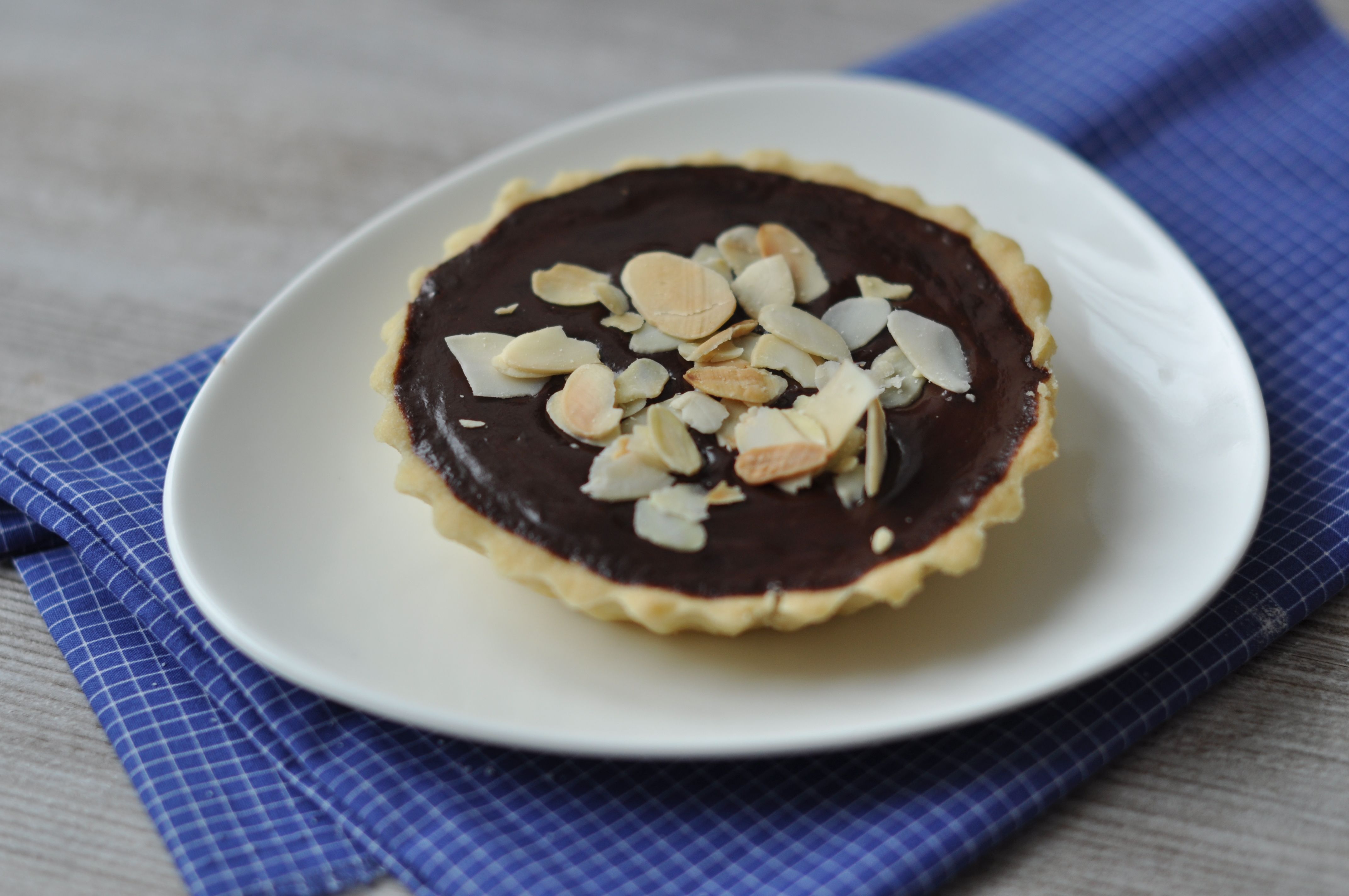 csokis torta omlos teszta sutemeny recept