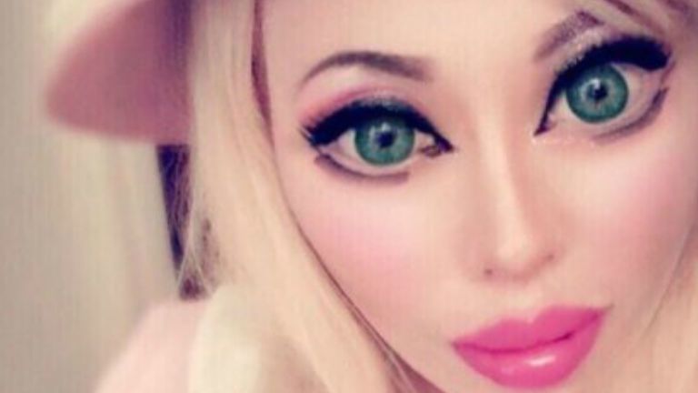 barbie baba, plasztika, plasztik nő