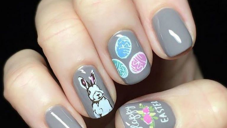 húsvét manikűr köröm lakk