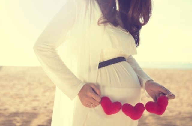 kismama egypetéjű ikrek