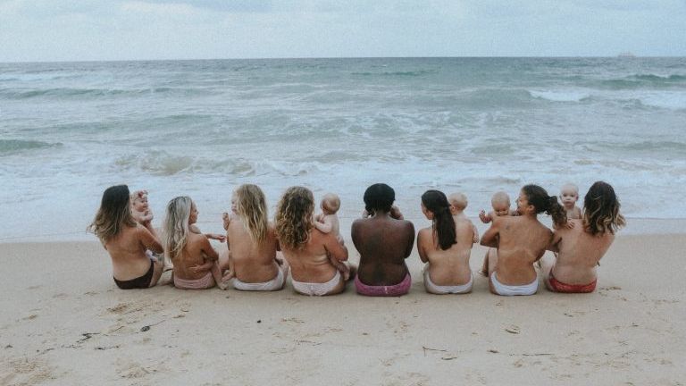 szoptatás telihold anyaság