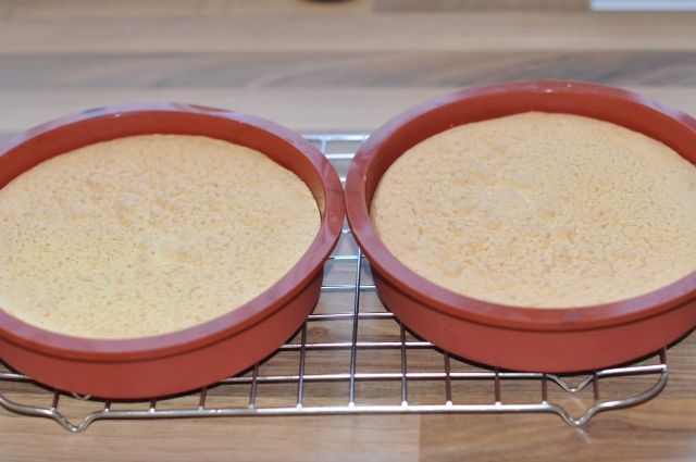 Nem is olyan nehéz: tortát sütni mindenki tud!