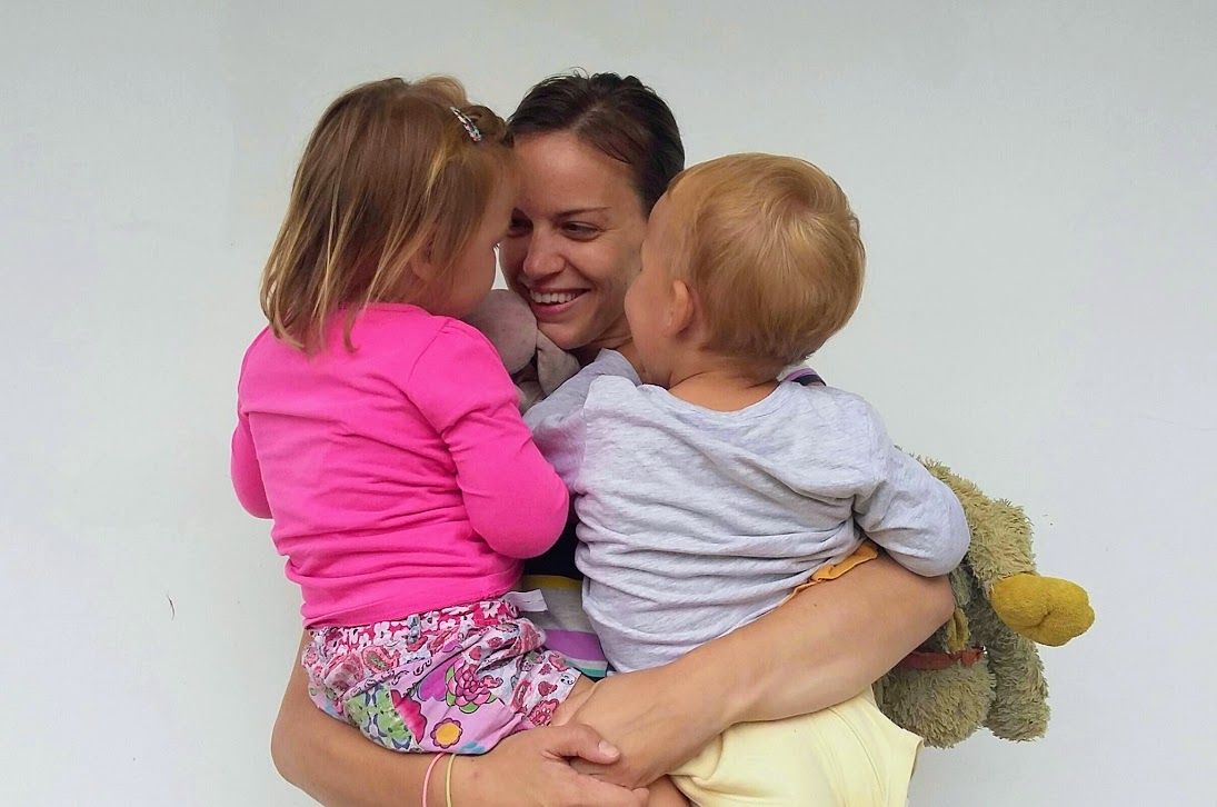 ikrek anyaság türelem