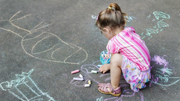 kréta aszfalt rajzolás