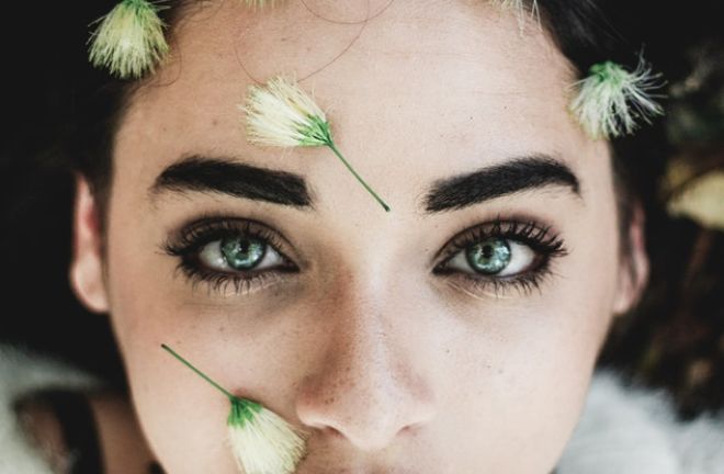 nárcisztikus szemöldök kutatás