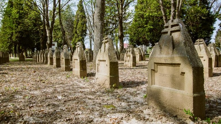 temető, sír (forrás: MTI / Hornyák Emőke)