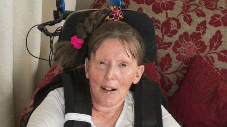 shirley locked in stroke boldogság