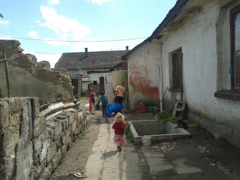 „Megvetettem volna magam, ha nem segítek” – Kiss Anikó a szegénység ellen