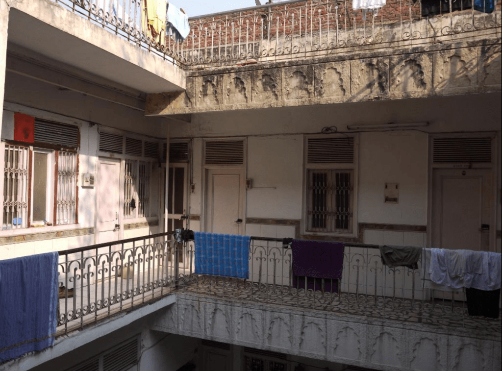 Tipikus újdelhi hotel az egyik bazárban (Fotó: tripadvisor)