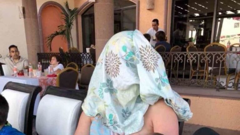 nyilvános szoptatás vita