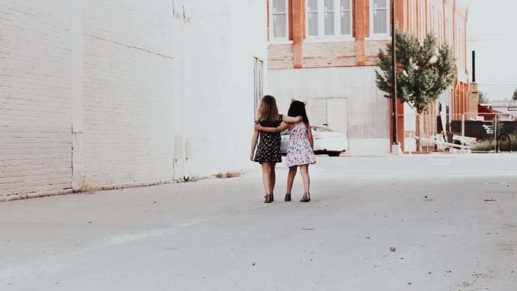 barátság negyvenes korosztály