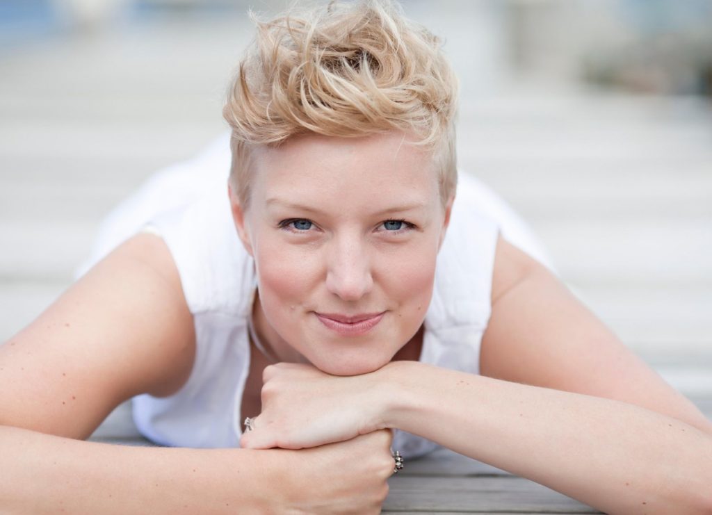 Rövid, frizurás menyasszony