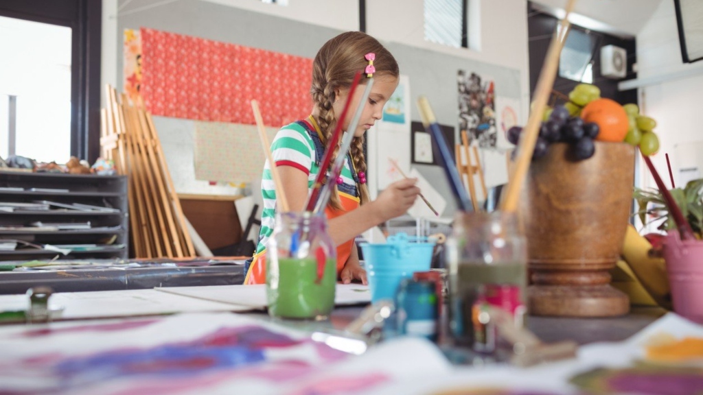 tanár egyes felszereléshiány