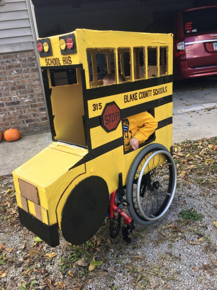kerekesszékes kissrác zseniális jelmezt kap halloweenre