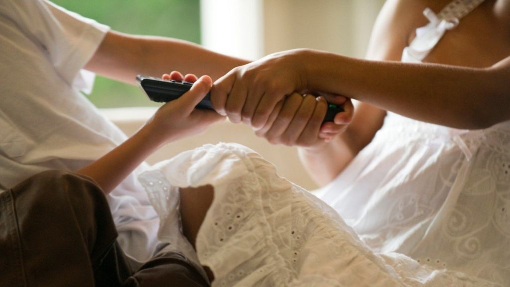 testvérek veszekedés megoldás