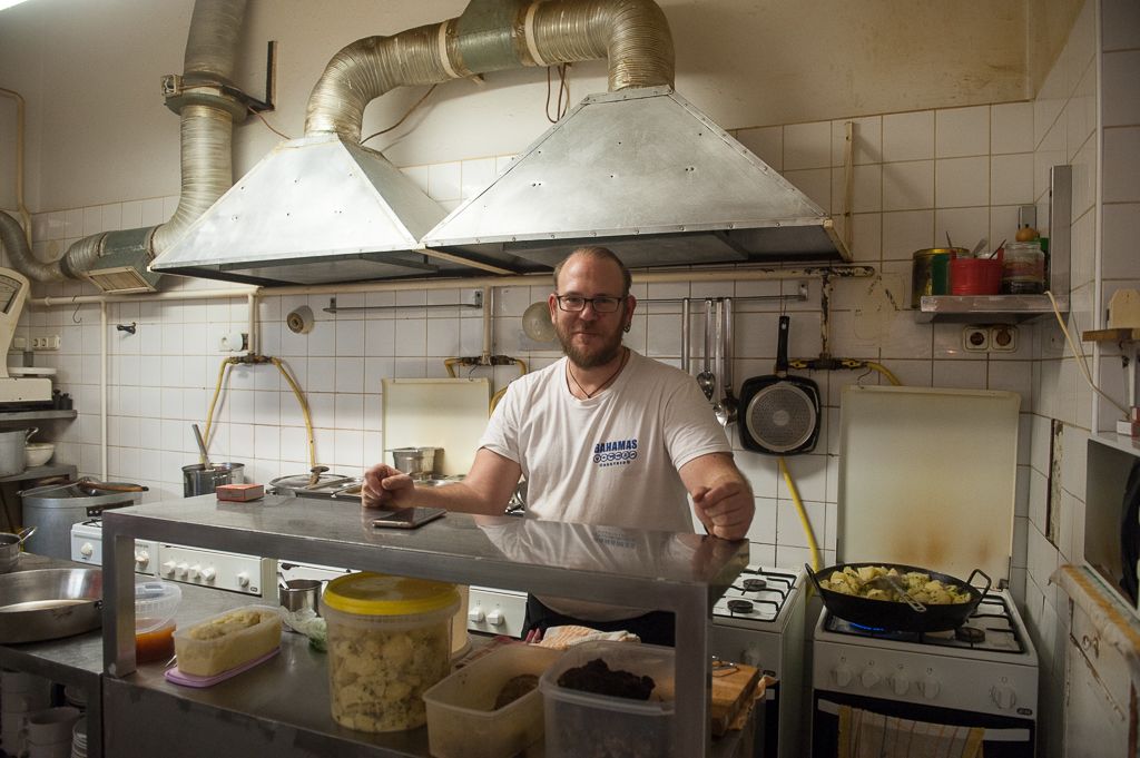 kádár étkezde étterem gasztronómia