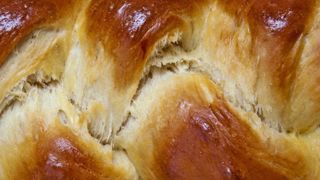 Ha húsvét, akkor foszlós kalács. De amúgy is. (Fotó: NLCafé / Hódos Hajni)