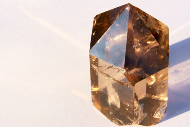 kristályok drágakövek csillagjegyek oroszlán horoszkóp