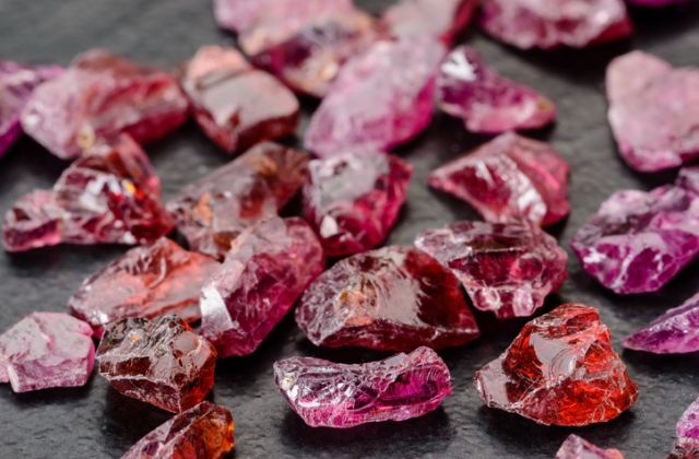 kristályok drágakövek csillagjegyek nyilas horoszkóp