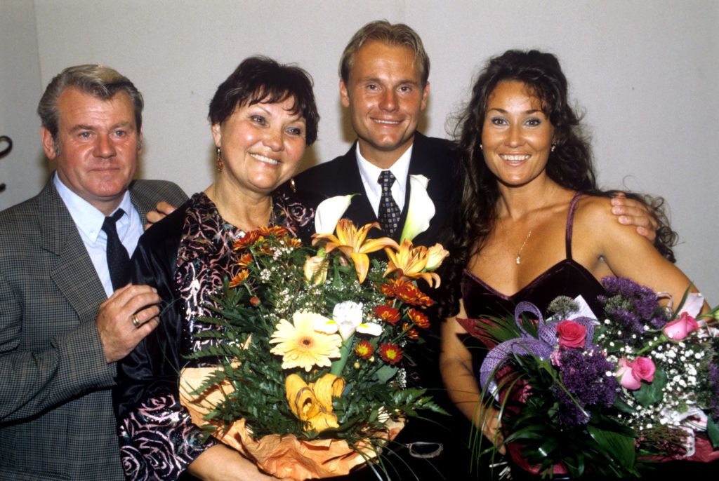 Szűcs Lajos, Pécsi Ildikó, fiuk, Csaba és menyük, Pártos Csilla (Fotó: smagpictures.com)