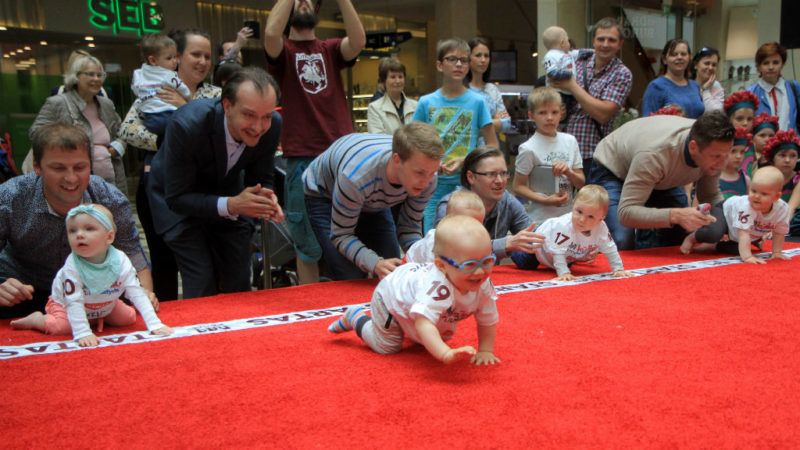 25 baba vett részt a mászóversenyen