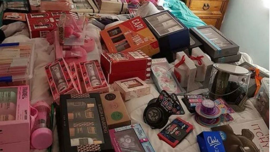 ajándék karácsony facebook fotó