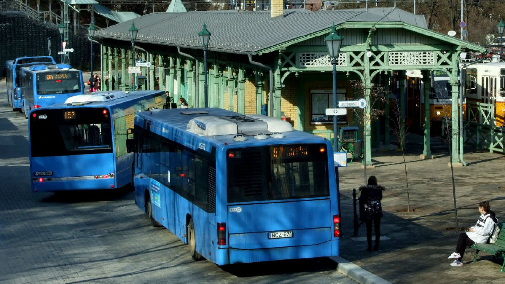 bkk busz hűsvösvölgy vágállomás