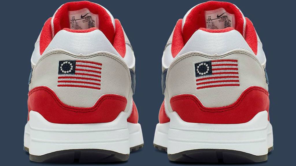 Nike Betsy Ross Flag