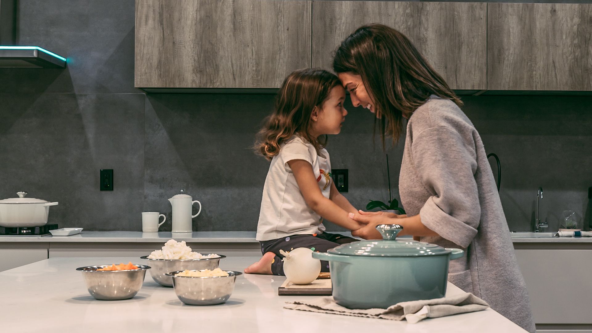 Anya, gyerek, otthon