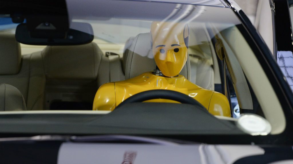 autó biztonság tesztbábu