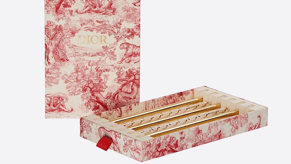 luxus szívószál fenntarthatóság jegyében Dior