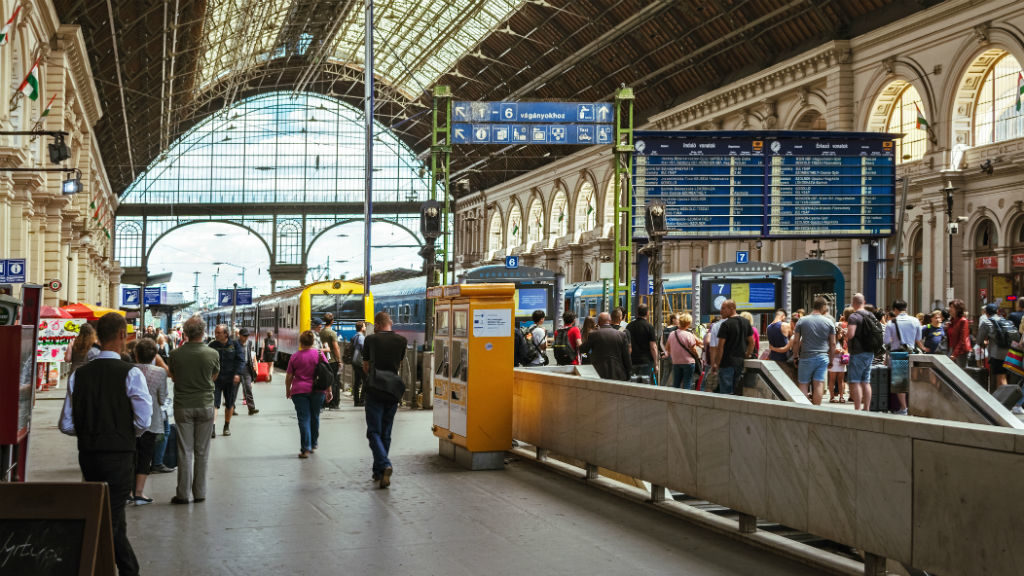 vonat pályaudvar máv