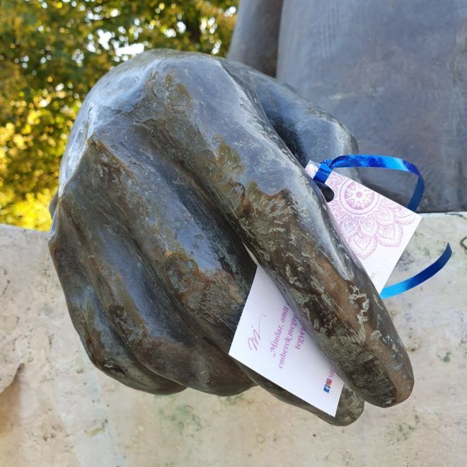 rejtett üzenetek budapest