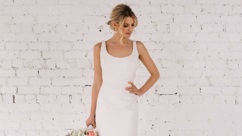 kifordítható menyasszonyi ruha