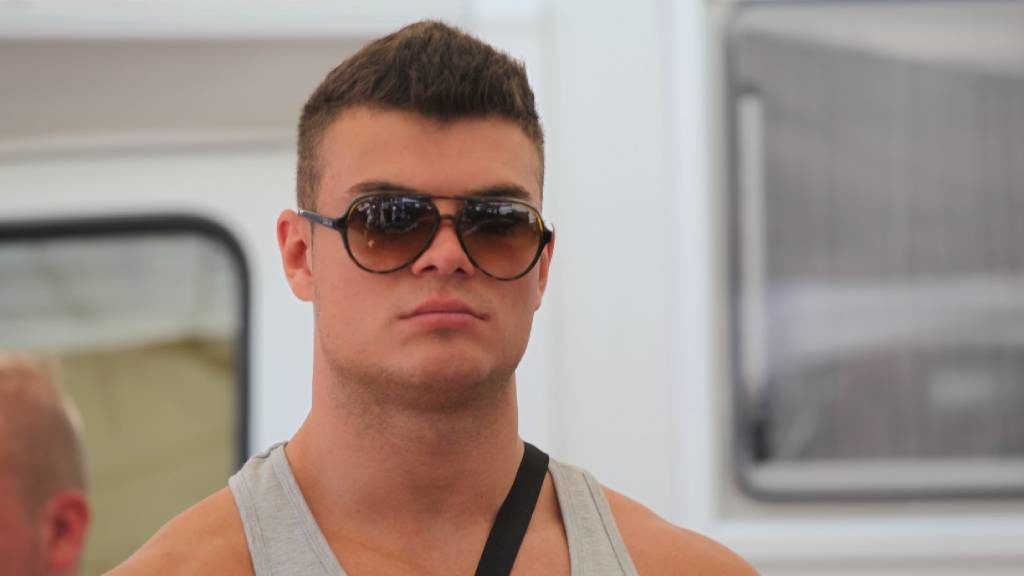 Pumped Gabo karton vízzel edz a karanténban - Fotó: RTL Spike