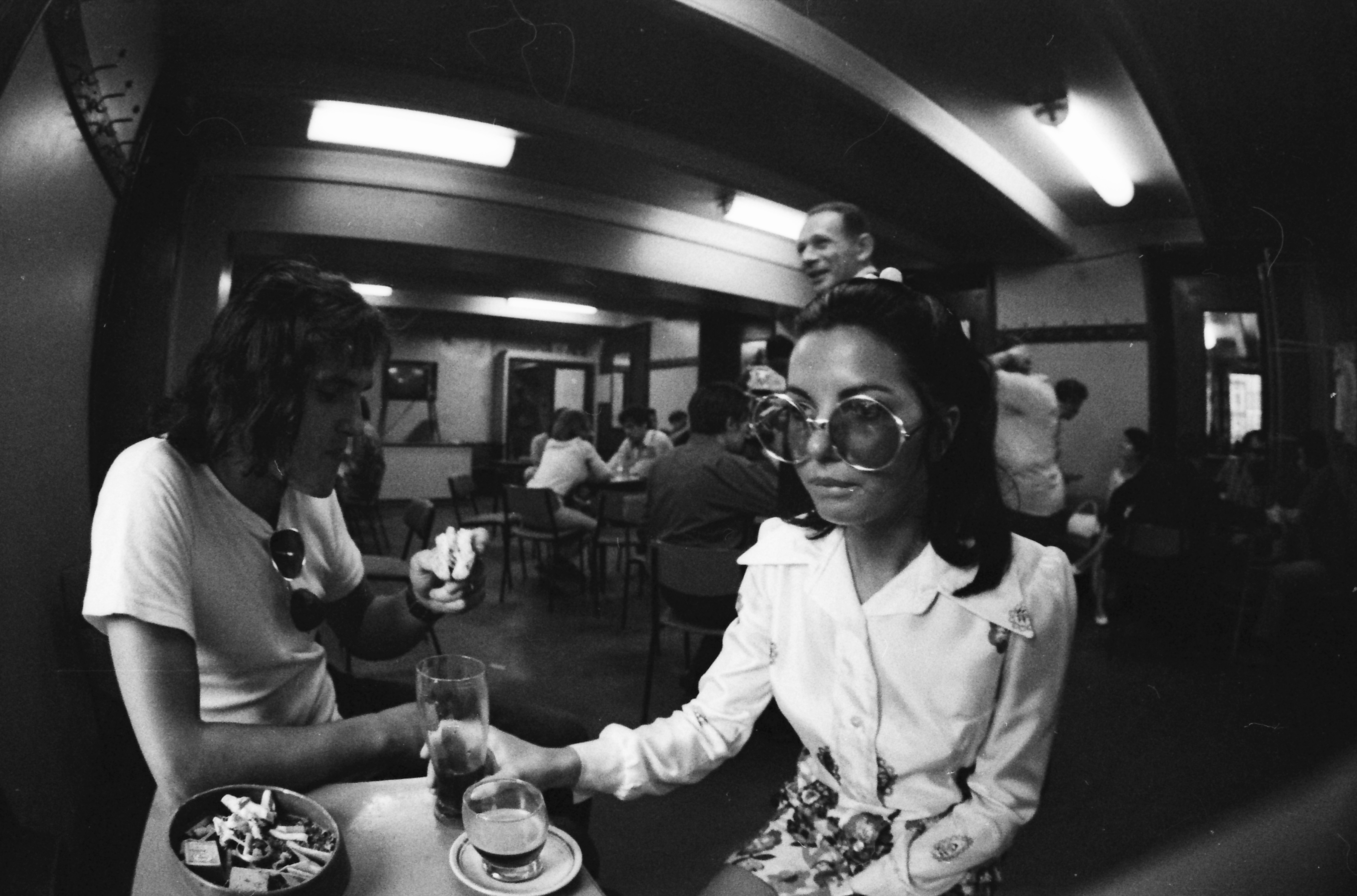 Zalatnay Sarolta és Frenreisz Károly egy pszichedelikus hangulatú képen (Fotó: Fortepan / Szalay Zoltán)