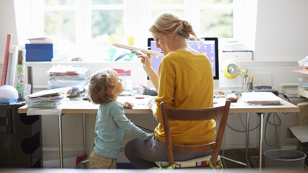 Nehéz összeegyeztetni az anyaságot a munkával.