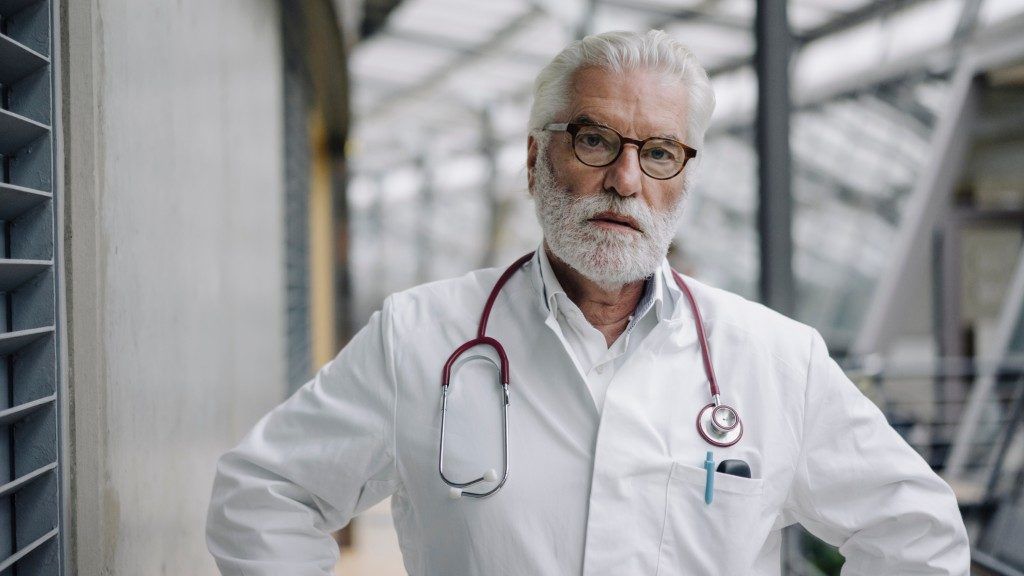 Idős orvosokat várnak a brit kórházakban (Fotó: Getty Images)