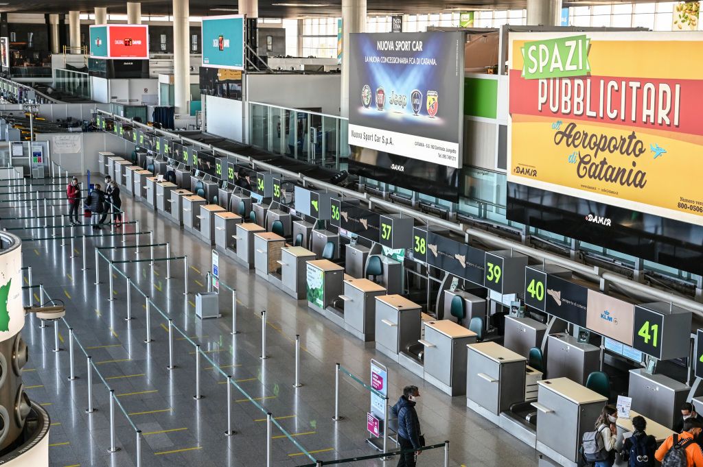 Nincsenek utasok a reptéren Szicíliában a koronavírus miatt