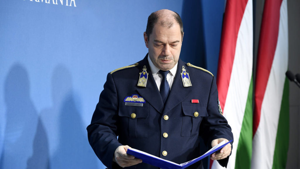 lakatos tibor az operatív törzs ügyeleti központjának vezetője